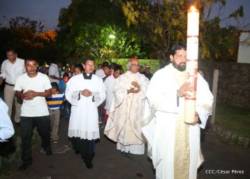 Cardenal Brenes preside Vigilia Pascual