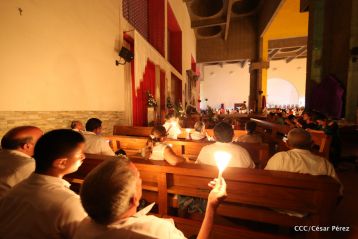 Cardenal Brenes preside Vigilia Pascual