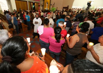 Cardenal Brenes preside Vigilia Pascual