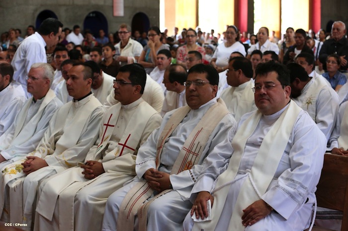 Misa Crismal en Catedral de Managua