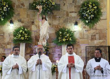 Cardenal Brenes oficia Misa de Resurección