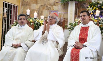 Cardenal Brenes oficia Misa de Resurección