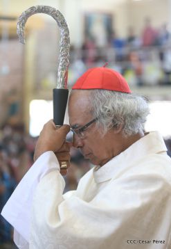 Cardenal Brenes oficia Misa de Resurección