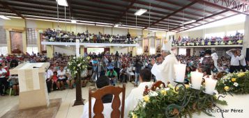 Cardenal Brenes oficia Misa de Resurección