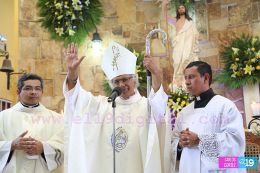 Cardenal Brenes oficia Misa de Resurección