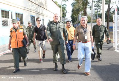 Explorador Sam Cossman sobrevuela los  volcanes de Nicaragua