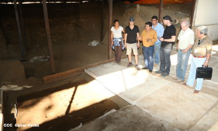 Explorador Sam Cossman sobrevuela los  volcanes de Nicaragua