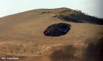 Explorador Sam Cossman sobrevuela los  volcanes de Nicaragua