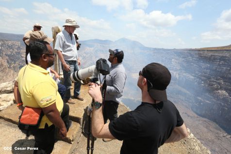 Cossman planifica su descenso hacia el potente lago de lava del Volcán Masaya