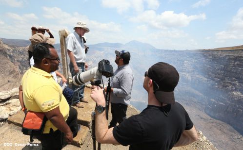 Cossman planifica su descenso hacia el potente lago de lava del Volcán Masaya