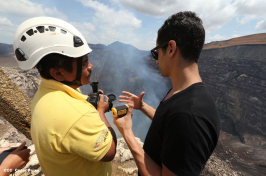 Cossman planifica su descenso hacia el potente lago de lava del Volcán Masaya