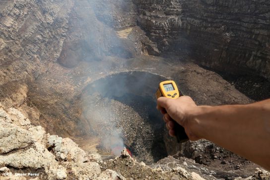 Cossman planifica su descenso hacia el potente lago de lava del Volcán Masaya