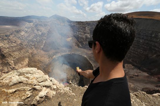 Cossman planifica su descenso hacia el potente lago de lava del Volcán Masaya