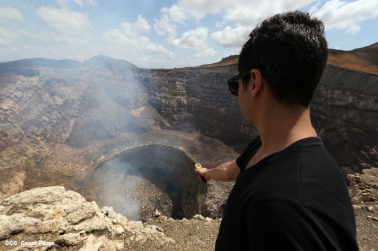 Cossman planifica su descenso hacia el potente lago de lava del Volcán Masaya