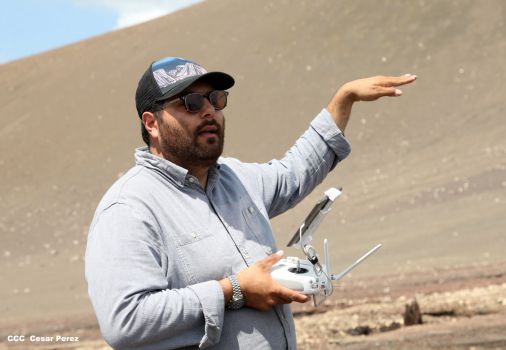 Cossman planifica su descenso hacia el potente lago de lava del Volcán Masaya