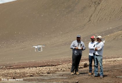 Cossman planifica su descenso hacia el potente lago de lava del Volcán Masaya