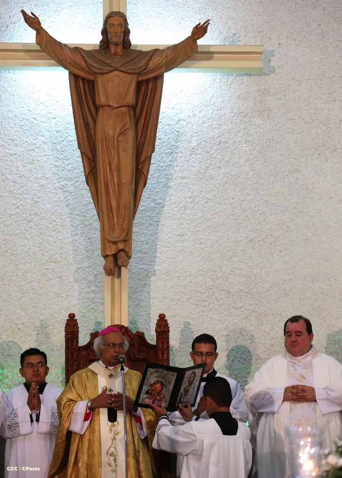 Misa Crismal en Catedral de Managua