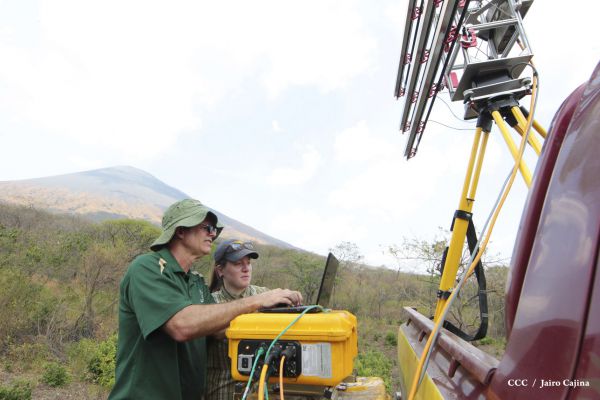 Científicos-expertos de EE.UU realizan monitoreo de mapeo en laderas del volcán San Cristóbal