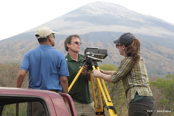 Científicos-expertos de EE.UU realizan monitoreo de mapeo en laderas del volcán San Cristóbal