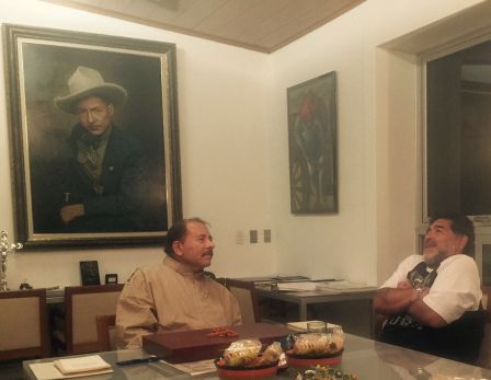 Presidente Daniel recibe a Diego Armando Maradona