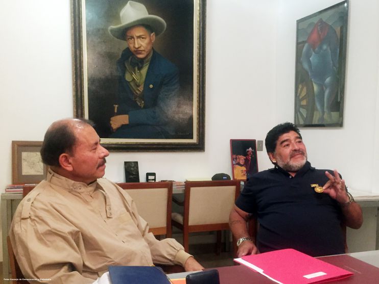 Orden Augusto C. Sandino a Diego Armando Maradona