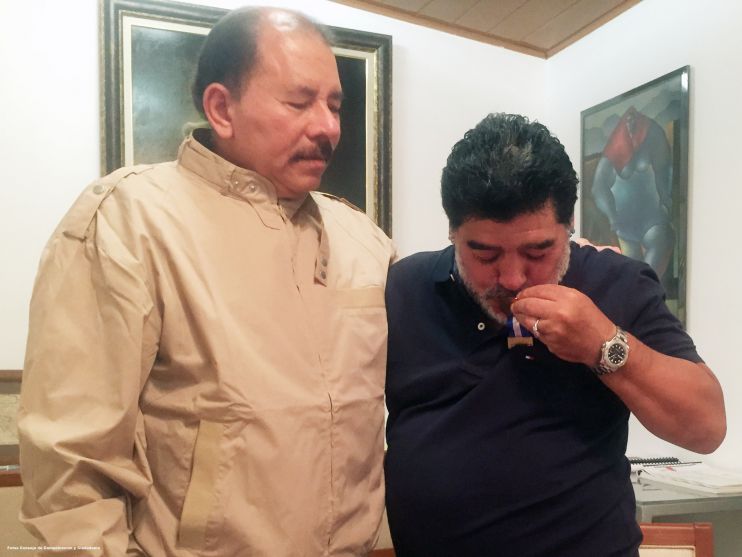 Orden Augusto C. Sandino a Diego Armando Maradona