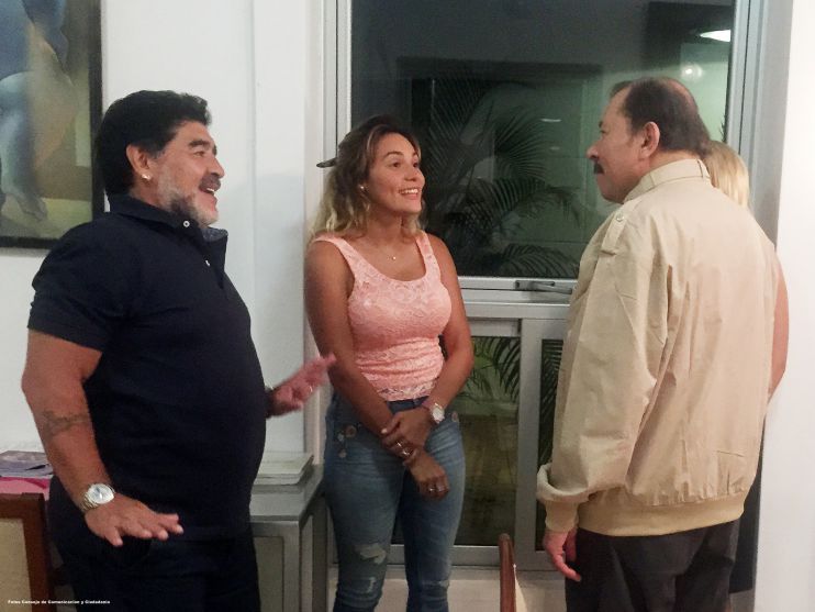 Orden Augusto C. Sandino a Diego Armando Maradona