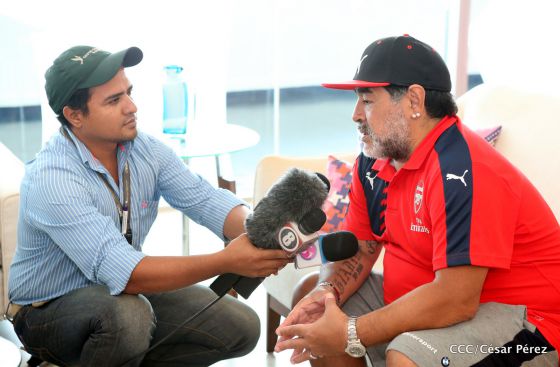 Diego Maradona se despide de Nicaragua tras inolvidable visita