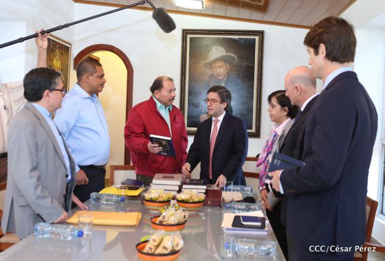 Presidente Daniel Ortega recibe a Luis Alberto Moreno, presidente del BID