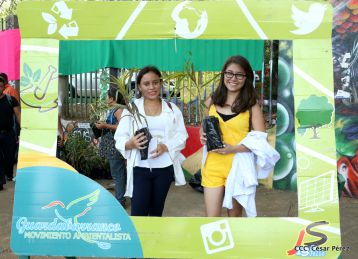 Movimiento Guardabarranco entrega árboles