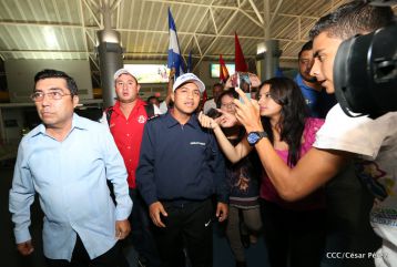 Nicaragua recibe a su Campeón: Román "Chocolatito" González
