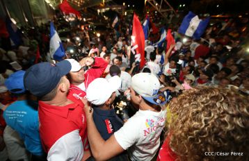 Nicaragua recibe a su Campeón: Román "Chocolatito" González