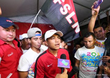 Nicaragua recibe a su Campeón: Román "Chocolatito" González