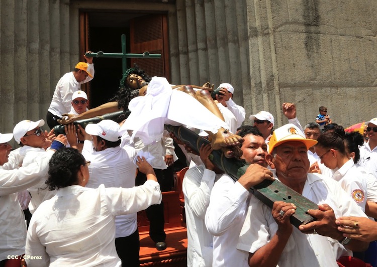 Viacrucis de Viernes Santo en Managua