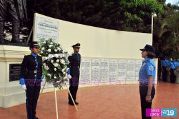 Policía Nacional rinde homenaje a Tomás