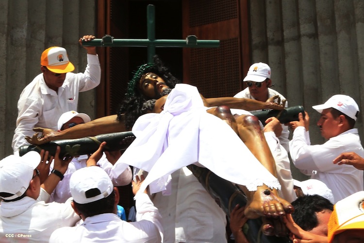 Viacrucis de Viernes Santo en Managua