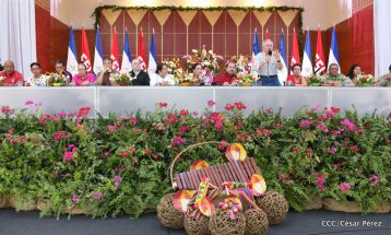 Daniel y Rosario sostienen encuentro con líderes sindicales nicaragüenses en saludo al Día Internacional de los Trabajadores