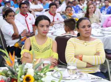 Daniel y Rosario sostienen encuentro con líderes sindicales nicaragüenses en saludo al Día Internacional de los Trabajadores