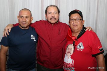 Daniel y Rosario sostienen encuentro con líderes sindicales nicaragüenses en saludo al Día Internacional de los Trabajadores