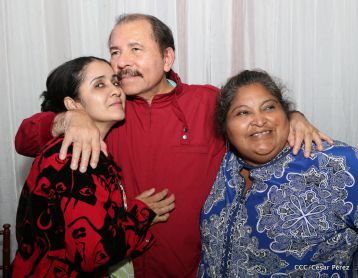 Daniel y Rosario sostienen encuentro con líderes sindicales nicaragüenses en saludo al Día Internacional de los Trabajadores