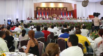 Daniel y Rosario sostienen encuentro con líderes sindicales nicaragüenses en saludo al Día Internacional de los Trabajadores