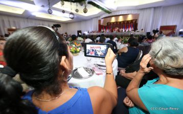 Daniel y Rosario sostienen encuentro con líderes sindicales nicaragüenses en saludo al Día Internacional de los Trabajadores