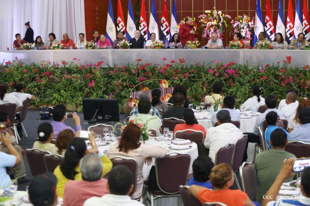 Daniel y Rosario sostienen encuentro con líderes sindicales nicaragüenses en saludo al Día Internacional de los Trabajadores