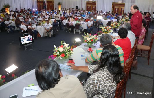 Daniel y Rosario sostienen encuentro con líderes sindicales nicaragüenses en saludo al Día Internacional de los Trabajadores