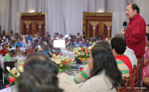 Daniel y Rosario sostienen encuentro con líderes sindicales nicaragüenses en saludo al Día Internacional de los Trabajadores