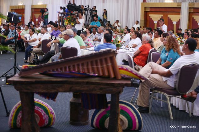 Daniel y Rosario sostienen encuentro con líderes sindicales nicaragüenses en saludo al Día Internacional de los Trabajadores
