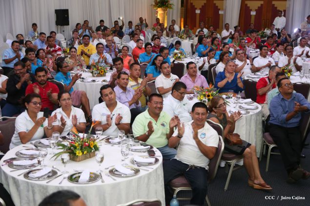 Daniel y Rosario sostienen encuentro con líderes sindicales nicaragüenses en saludo al Día Internacional de los Trabajadores