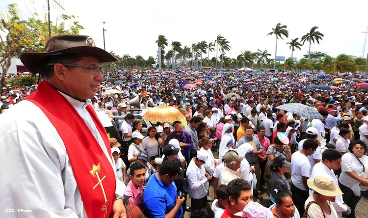 Viacrucis de Viernes Santo en Managua