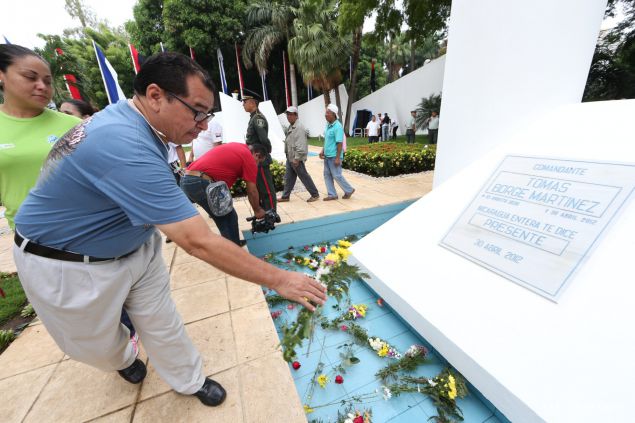 Una Flor para Tomás: Miles de nicaragüenses rinden homenaje al Comandante de la Revolución