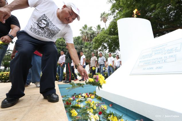 Una Flor para Tomás: Miles de nicaragüenses rinden homenaje al Comandante de la Revolución